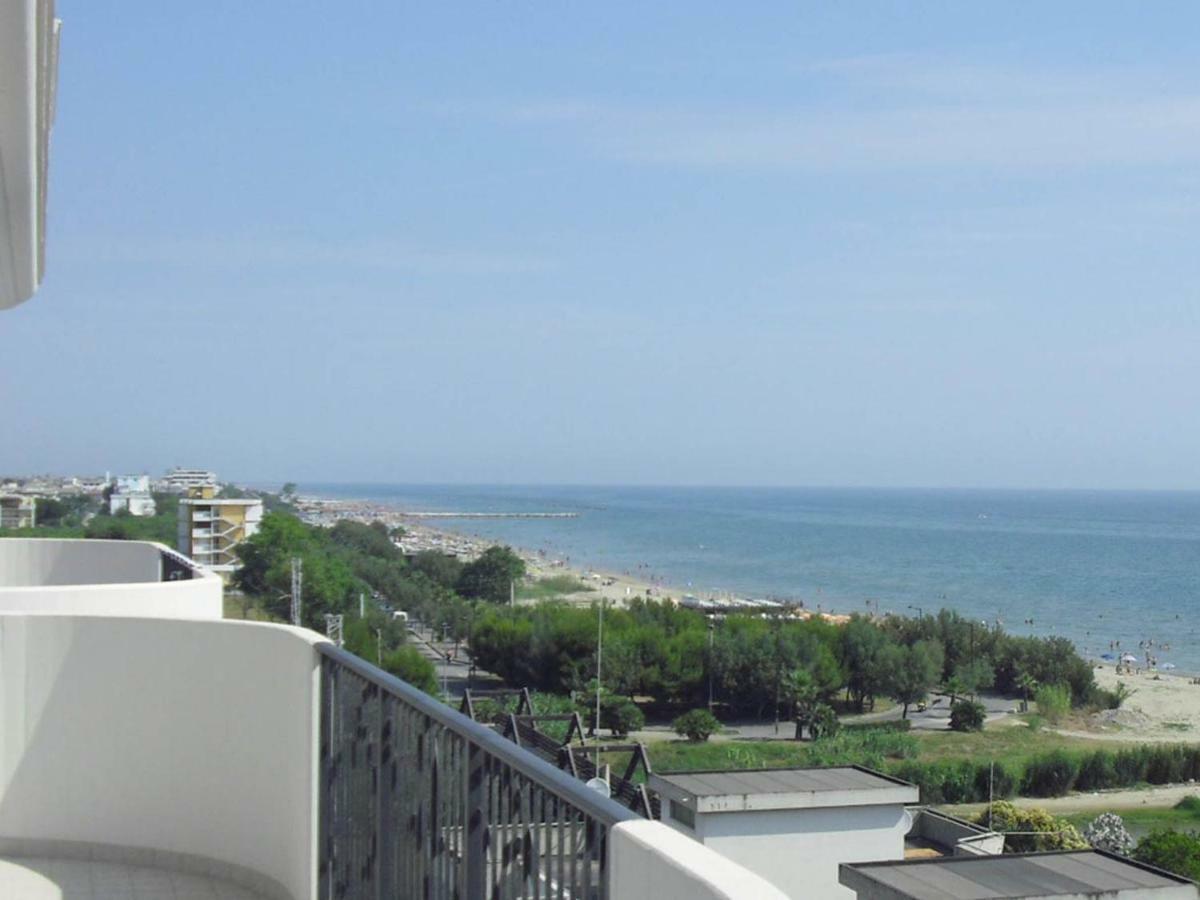 Residence Riccione Alba Adriatica Esterno foto